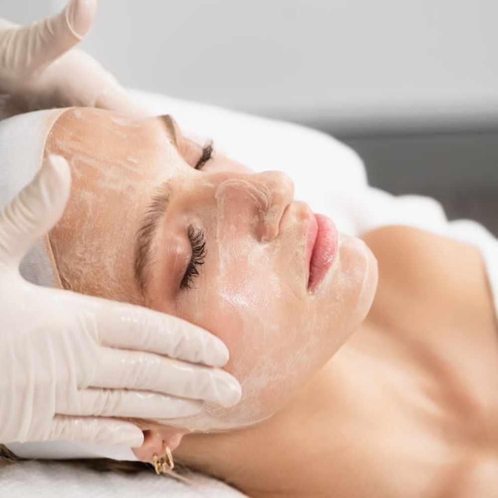 Aroma Magic Pearl Glow Facial